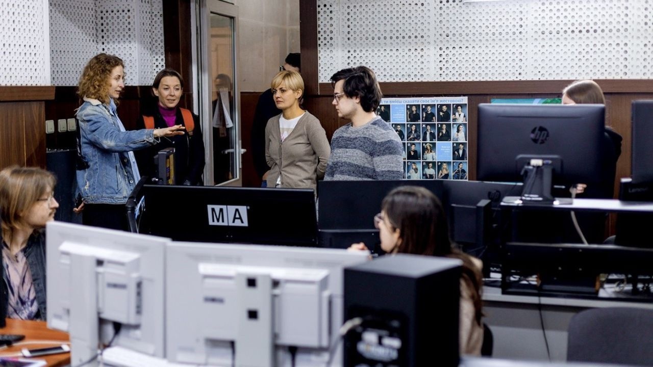 Mariya Frey shows Liz Corbin the control room at Suspilne Lviv